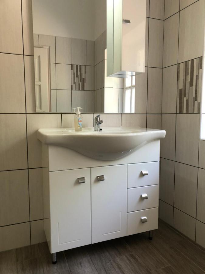 Tisza-Kert Apartmanok Tiszafüred エクステリア 写真