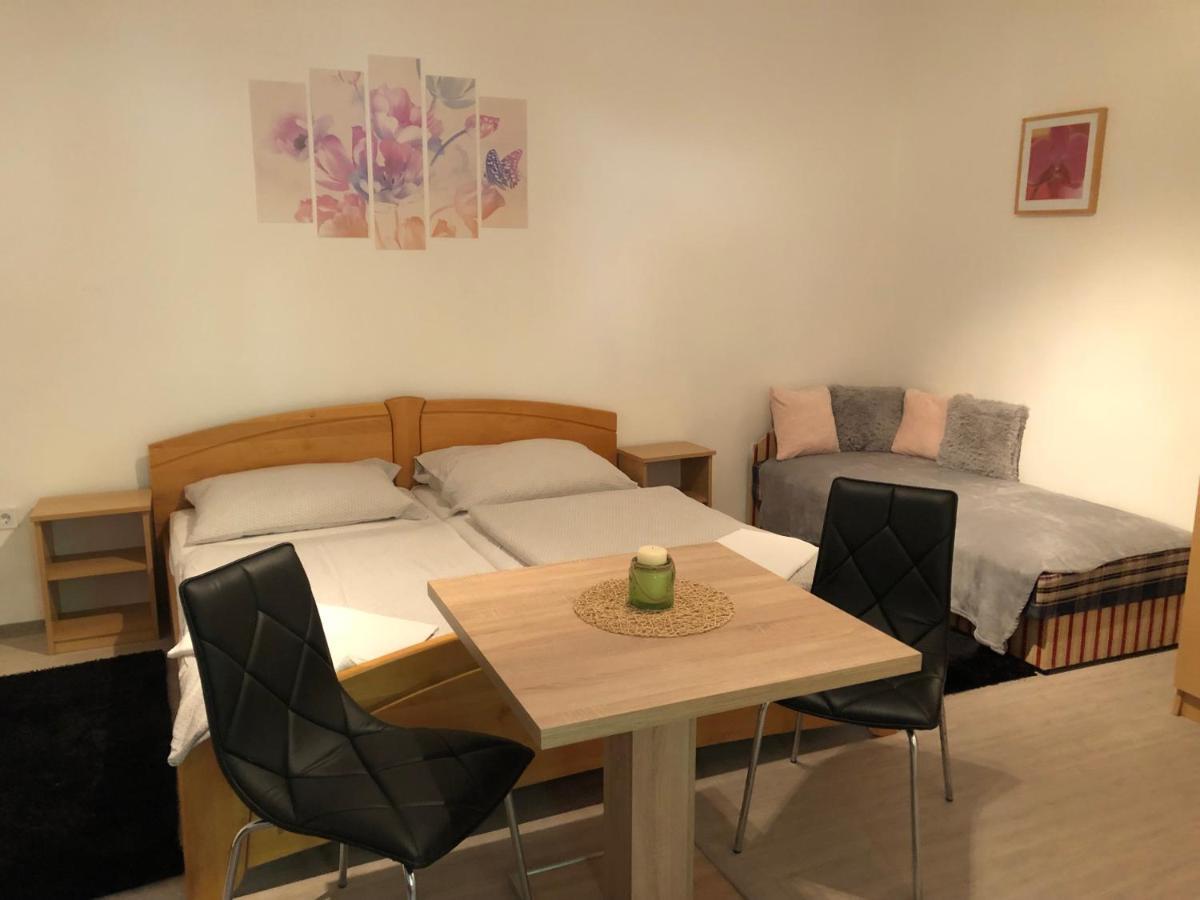 Tisza-Kert Apartmanok Tiszafüred エクステリア 写真
