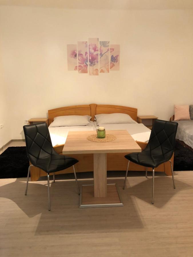 Tisza-Kert Apartmanok Tiszafüred エクステリア 写真