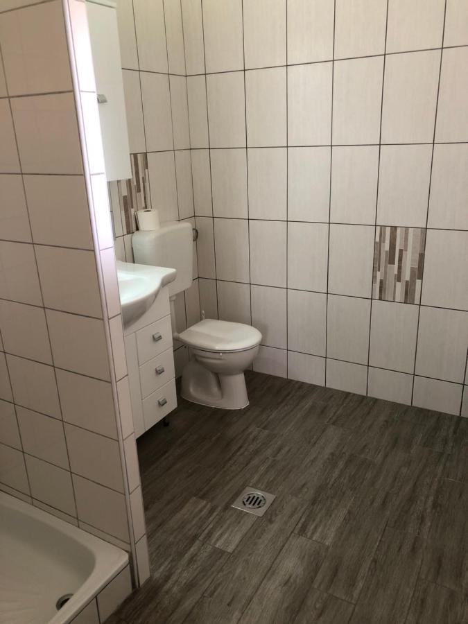 Tisza-Kert Apartmanok Tiszafüred エクステリア 写真