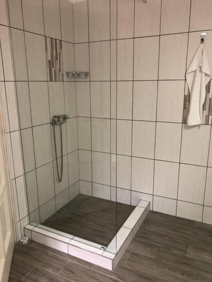 Tisza-Kert Apartmanok Tiszafüred エクステリア 写真